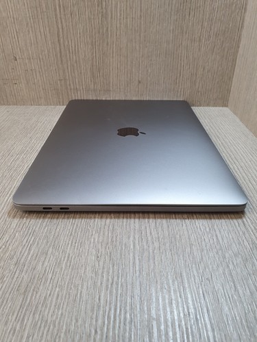 Apple MacBook Pro Laptop A2159 2019 13" i5 16GB DDR4 256GB Grey Sequoia EB3101 - Picture 10 of 13