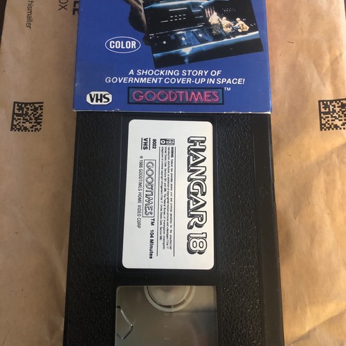 HANGAR 18 VHS Astronaut Caught In UFO NASA Cover Up Darren McGavin Robert Vaughn - Picture 5 of 5
