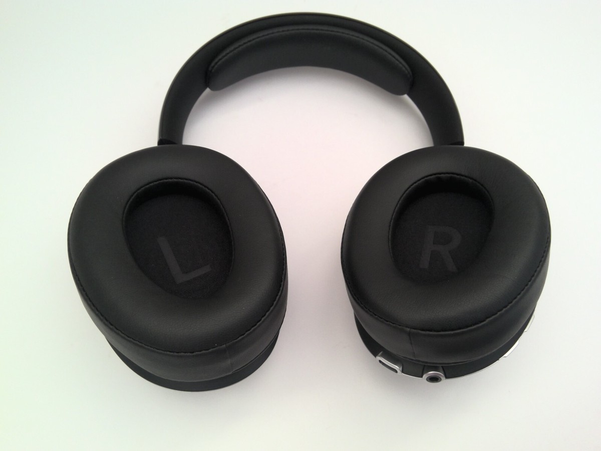 Mercedes-Benz オーバーイヤーBluetoothヘッドホンNC 3D Mercedes-Benz