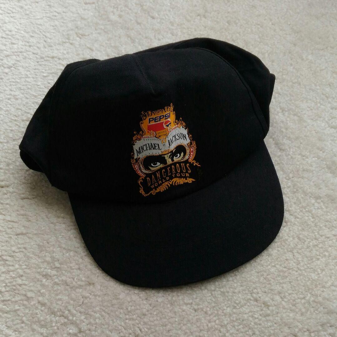 Picture 1 of 3