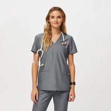 Figs Women  s Casma Three-Pocket Scrub Top Graphite Gray Medium Short-Sleeve