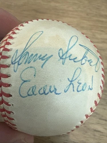 Cleveland Indians Team Signed  Baseball Vintage Alvis McDowell, Siebert,Hinton