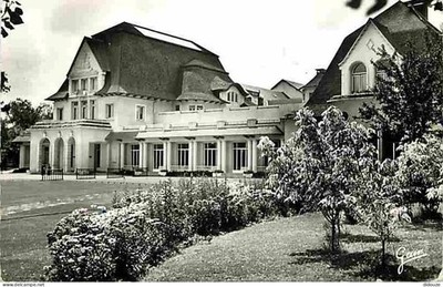 Old postcard - 62 - Le Touquet - Le Casino de la Forêt - Written in 195