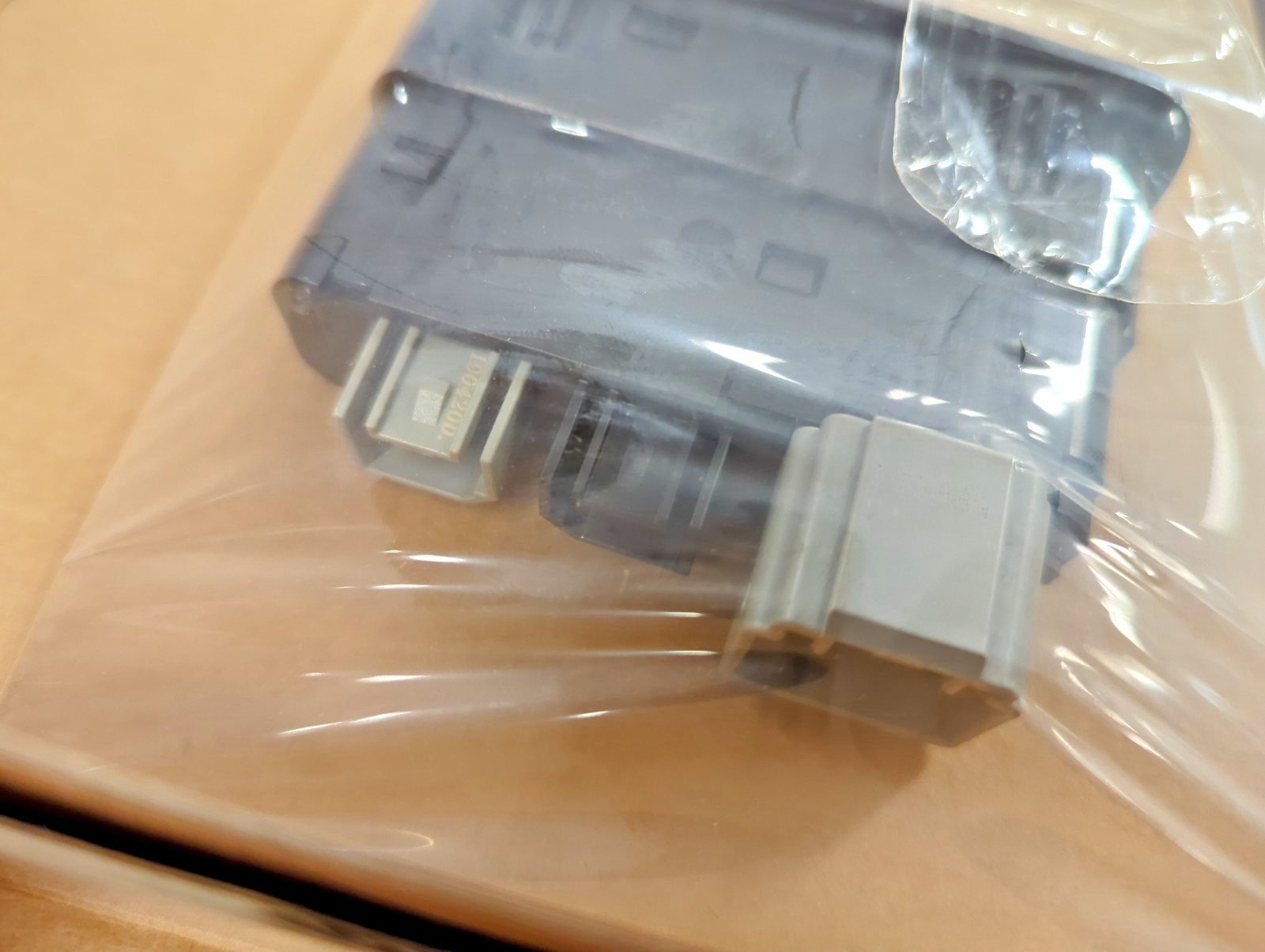 OEM Maserati Auxiliary Socket and USB Port, Ghibli, Quattroporte, 670152831