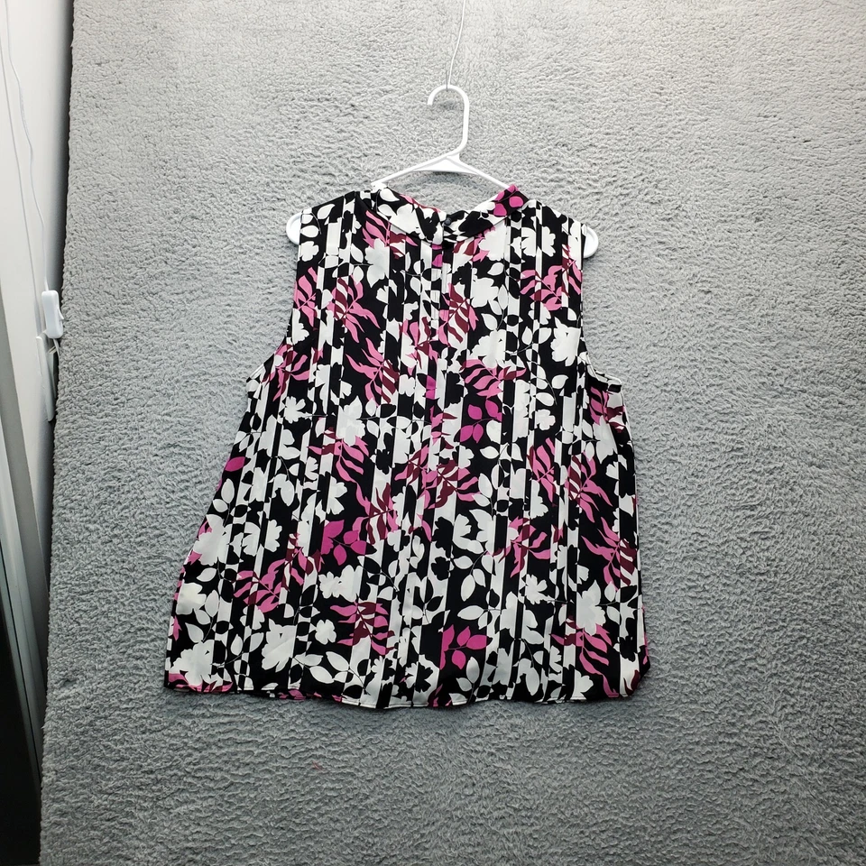 Camiseta sin mangas Vince Camuto para mujer grande multi floral detalle pintuck sin mangas cuello redondo Foto 2 de 4