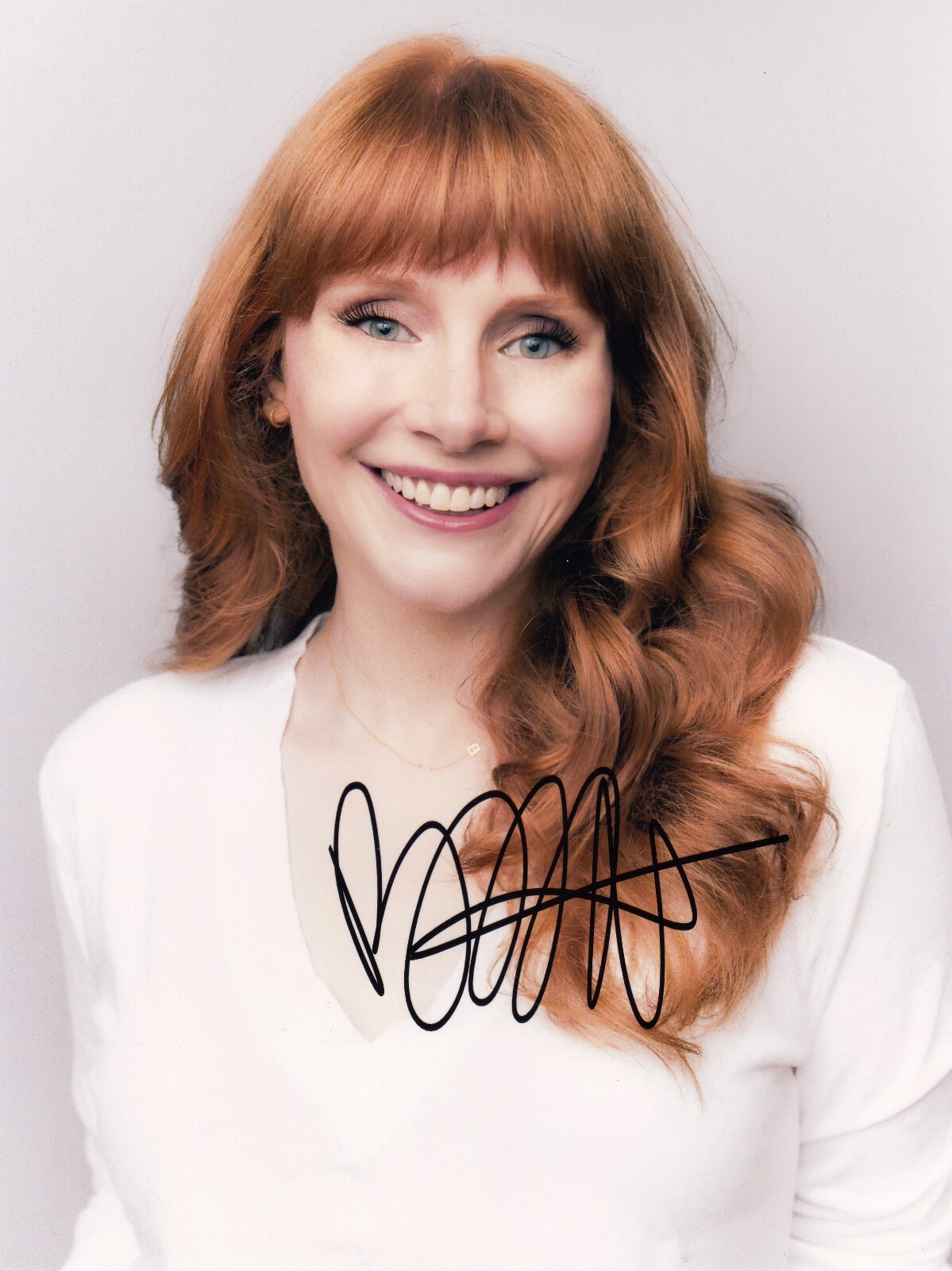 Bryce Dallas Howard Signed Auto 8 x 10  Photograph