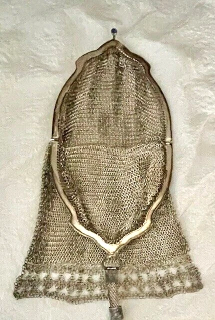 Antiguo bolso de noche Whiting & Davis de plata con eslabones de cadena de 1920 con aleta con zafiro Foto 4 de 4