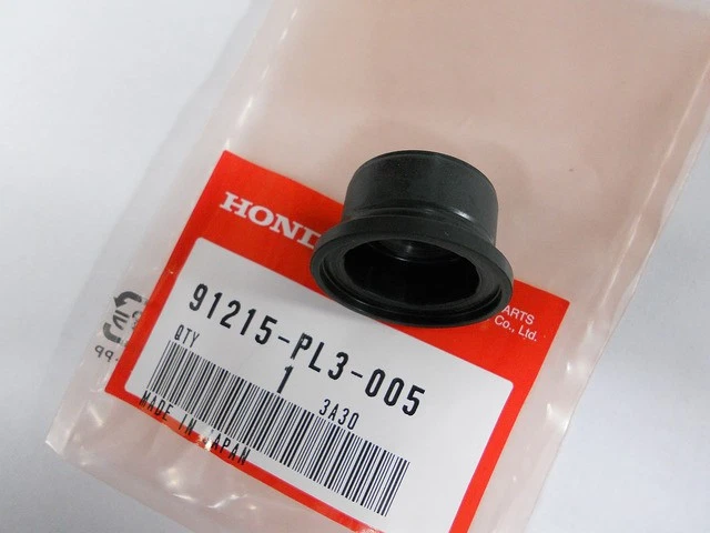 Genuine Honda Shift Shaft Rod Oil Seal (14X25X17.5) (Nok) 91215-PL3-005 - Image 2 of 3