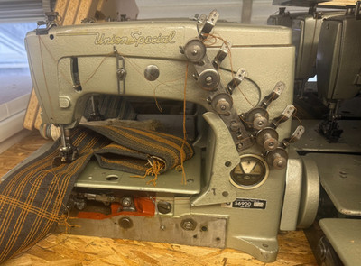 UNION SPECIAL 56900 - 6 THREAD - 3 NEEDLE CHAINSTITCH - FELLING MACHINE -9 GAUGE