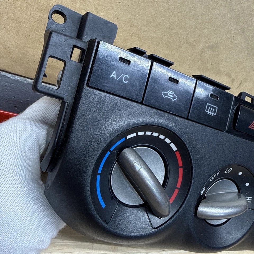 2004-2005 Toyota RAV4 Dash Climate Control HVAC Heater Air Conditioning Switch Foto 2 de 4