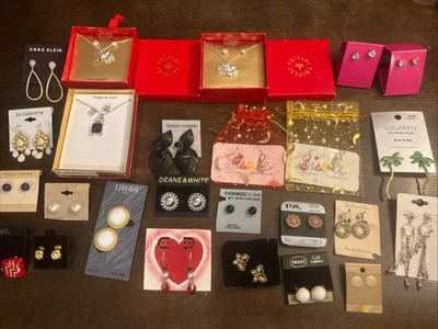 Huge Vtg To Now Jewelry Lot - Trifari, 1928, Anne Klein, Liz Claiborne, Monet, D - Image 1 of 4