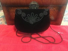 NWT PASSPORTS PIER 1 IMPORTS BLACK VELVET CLUTCH OR SHOULDER STRAP HANDBAG