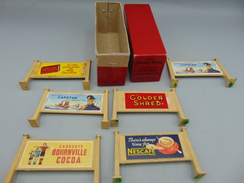 HORNBY 42381 VALLAS DE ESTACIÓN - MODELOS EN CAJA | Condition: Used