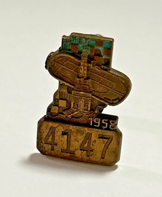 オピンまとめ2点 1958 Original Vintage Sports Pins for sale | eBay