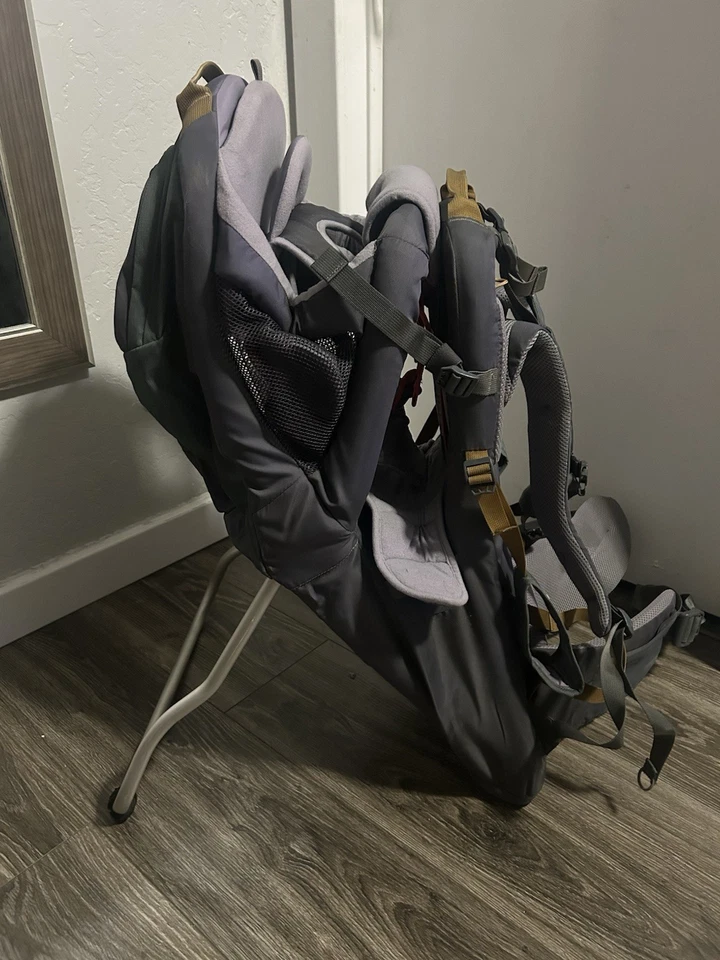 Portabebés Kelty Journey PerfectFit gris con parasol Foto 2 de 4