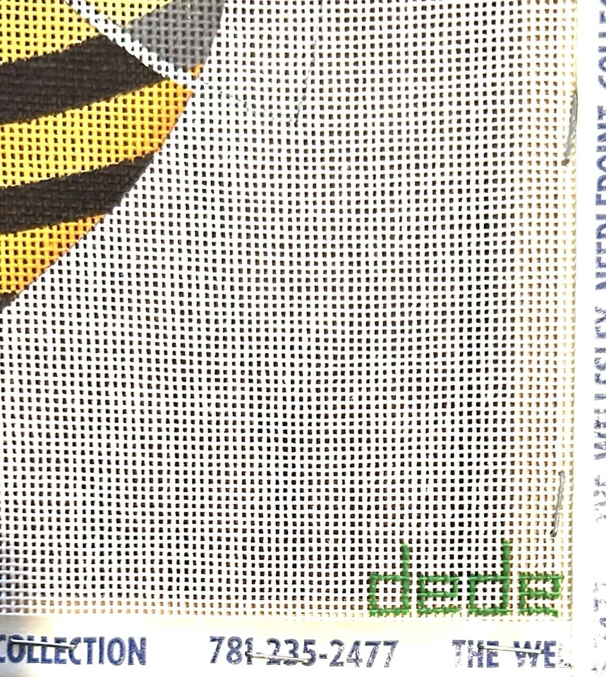 Ropa 3D de lona pintada a mano Dede Needlepoint HP para peluche Bee #1085 sin terminar Foto 3 de 4