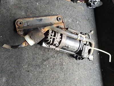 V2* Mercedes Benz W212 Year 2014 Air Suspension Compressor A 2123200404