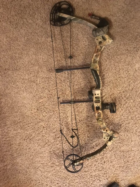 redhead-kronik-compound-bow-nude-hiromi-oshima