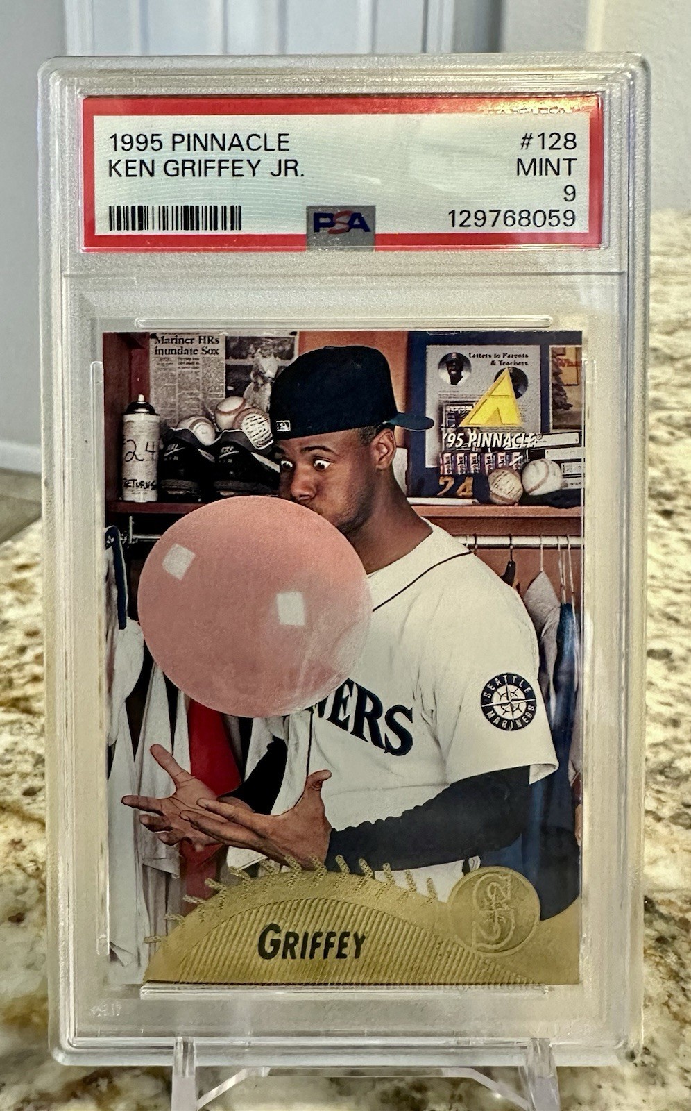 1995 Pinnacle Ken Griffey Jr #128 PSA 9