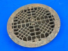 C.1880 Round Ornate Iron Floor Grate, Vent Louvers OPEN Easily, 10 3/4"Dia