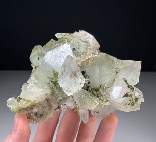 NEW FIND! QUARTZ WITH EPIDOTE FROM HAKKÂRI PROVINCE, TURKEY - Picture 2 of 16