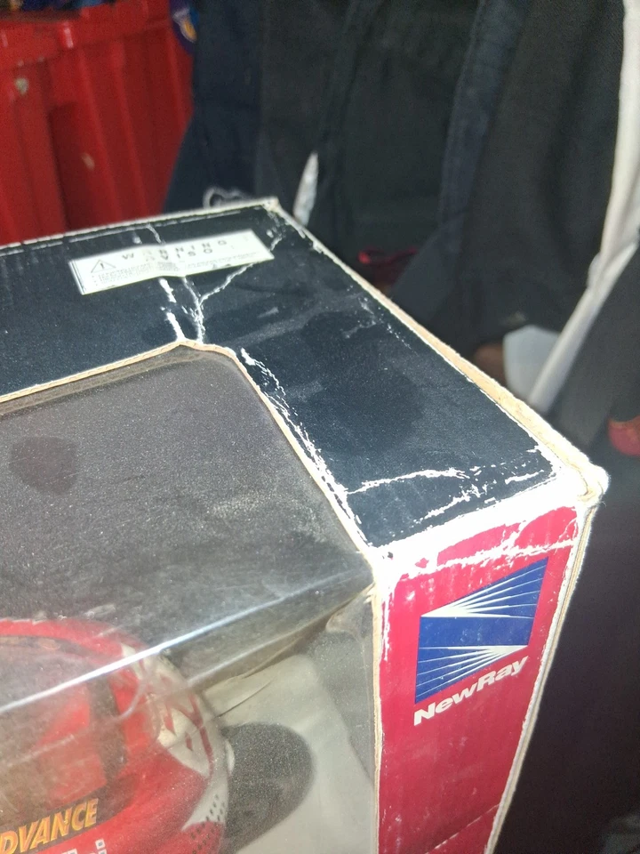 New Ray Ducati Desmosedici Loris Capirossi 1:6 diecast - Image 3 of 3