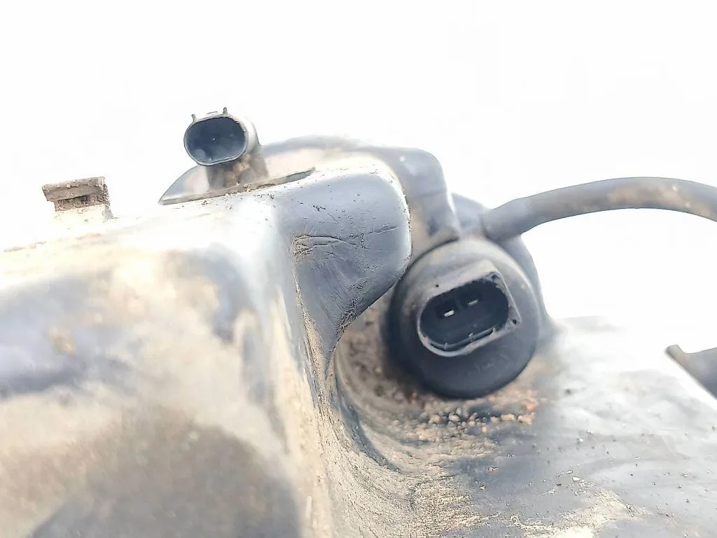 PORSCHE 911 996 Window Washer Tank 99652857501 3.40 Petrol 221kw 2001 33354365