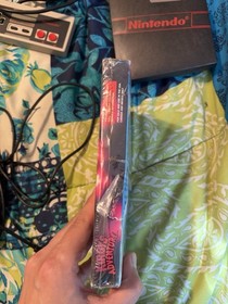 New Kirby&rsquo;s Adventure + Nintendo NES System With Super Mario Bros / Duck Hunt
