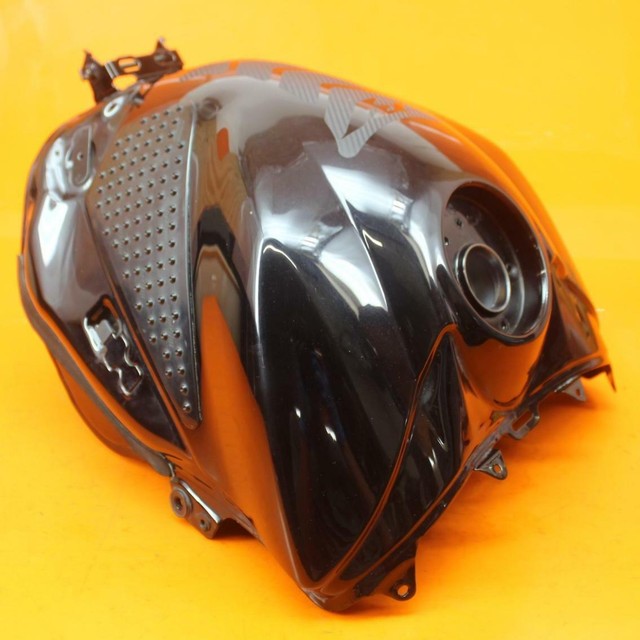 04 05 06 YAMAHA YZF R1 OEM GAS TANK FUEL CELL PETROL RESERVOIR 5VY