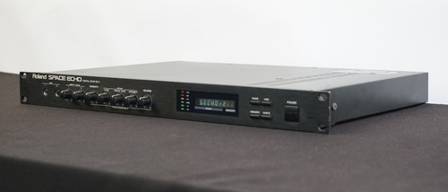 Roland RE-3 Space Echo / Digital Echo 1U Rack Mount Effects Unit - 100V - Picture 6 of 21
