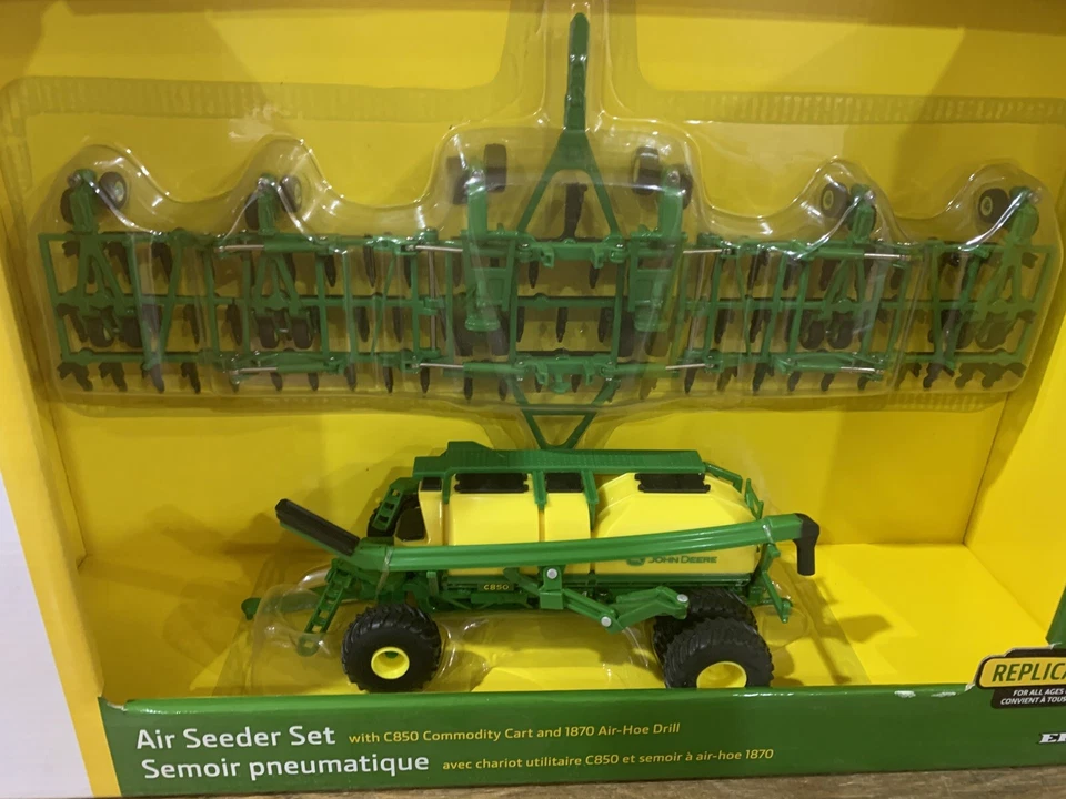 ERTL John Deere Air Seeder Set w/ 1870 Air Drill & C850 Air Cart. 1/64 Scale. - Image 2 of 4