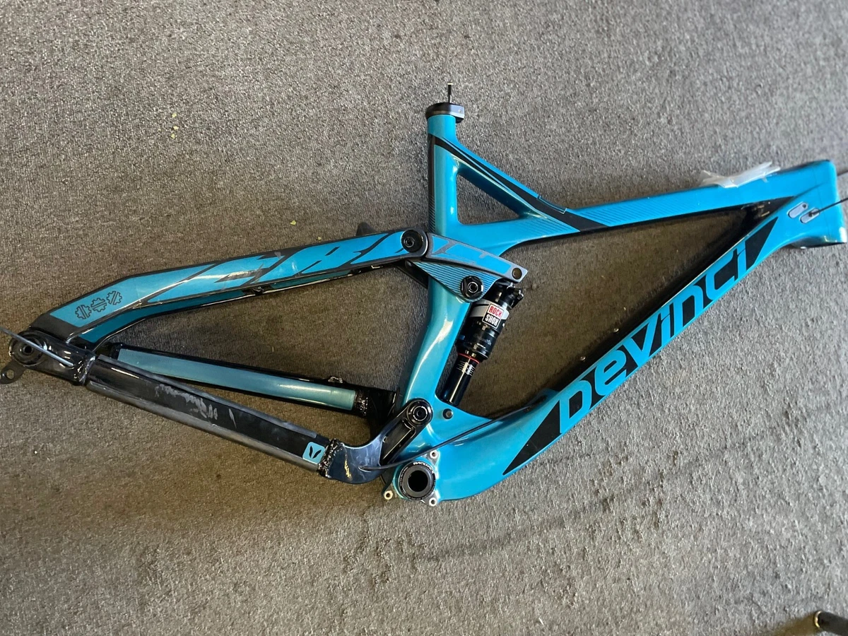 2017 Devinci Troy Carbon Enduro MTB Frame Size Large shock and bb