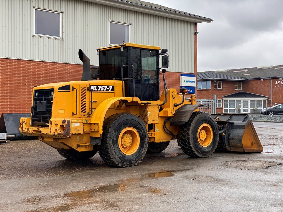 Hyundai hl757 7