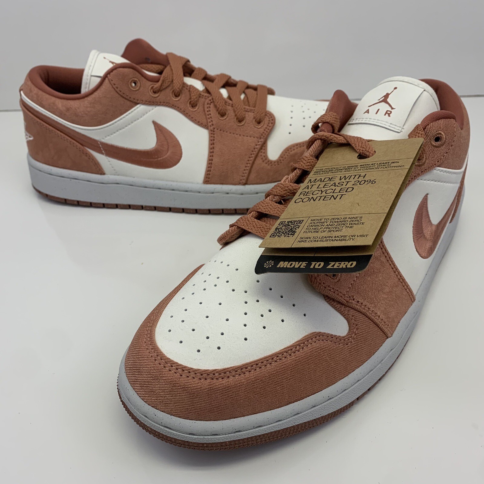 Nike WMNS X Air Jordan 1 Low SE Sneakers Canvas Peach FN3722-801