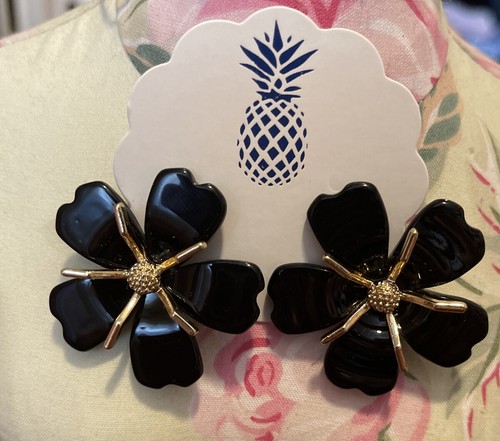 NEW Prep Obsessed Flower Black And Gold Tone Earrings - Picture 2 of 3