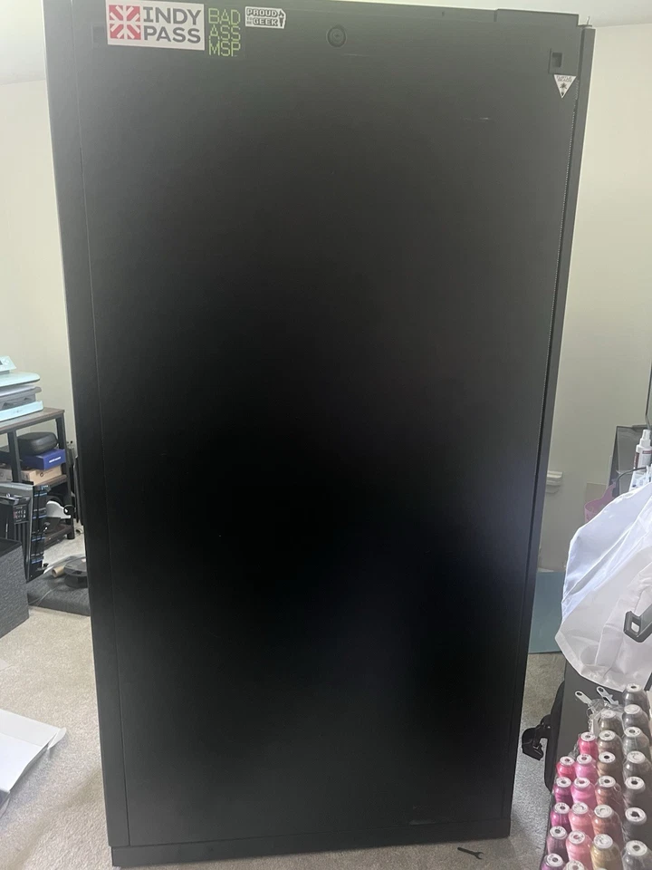 Rack de servidores de red - 42U Foto 3 de 3