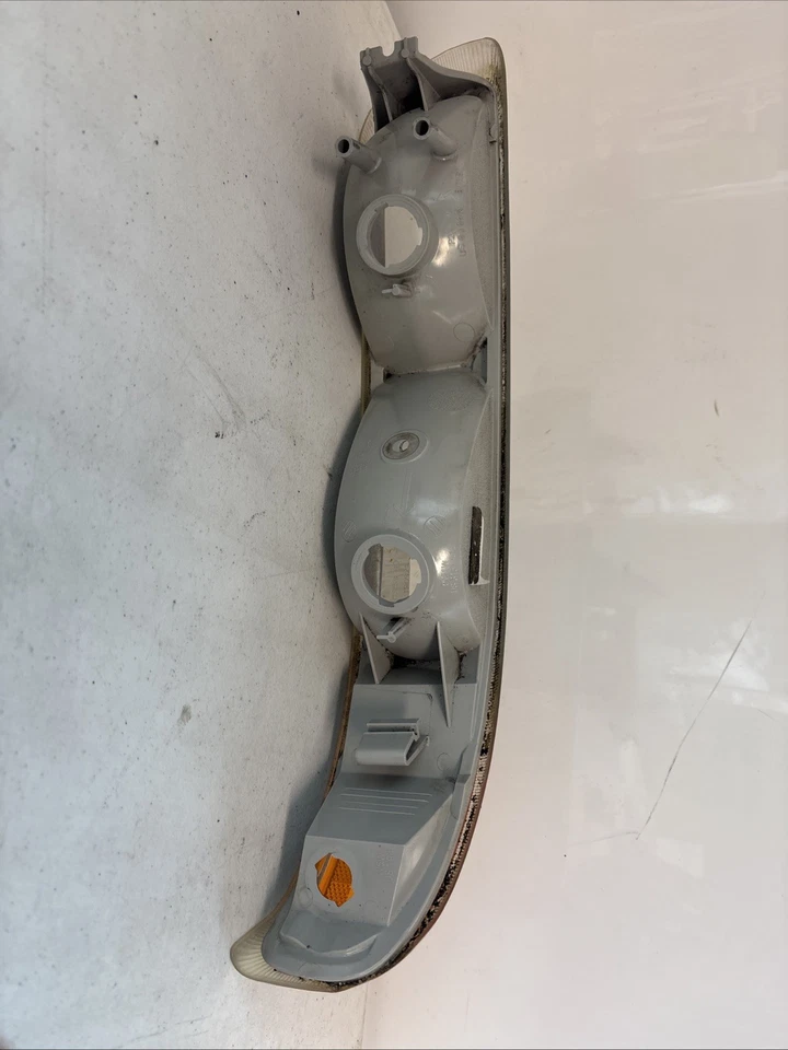 Chevrolet Tahoe 1500 2006 luz de estacionamiento izquierda señal de giro OEM 16525193 Foto 4 de 4