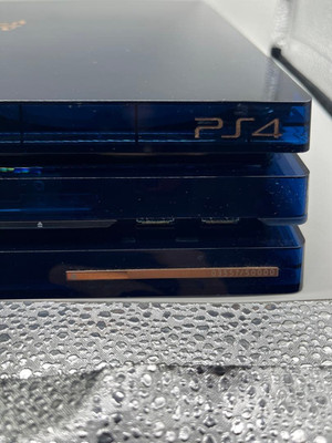 SONY Playstation PS4 Pro 500 Millionen World Limited Edition nur Konsole