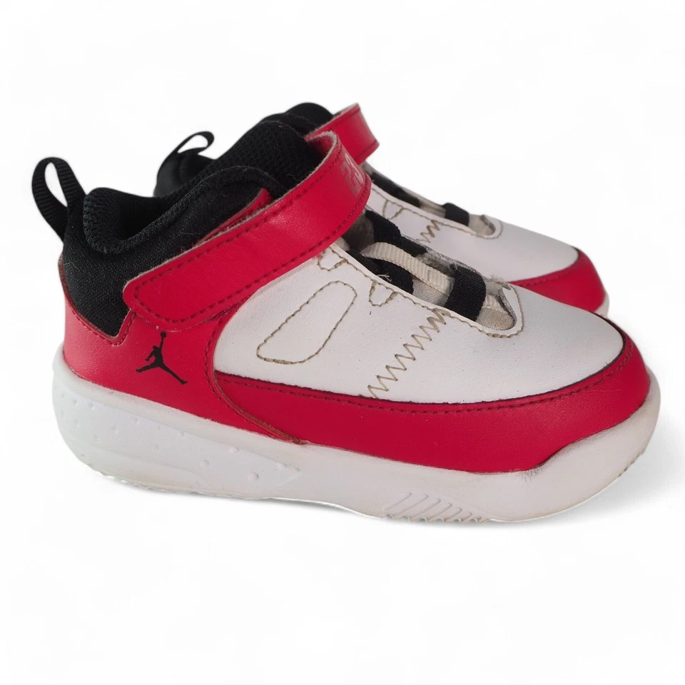 Zapatos de baloncesto Jordan Max Aura 3 TD 'White Very Berry' DA8023-106 niño pequeño 8 Foto 4 de 4