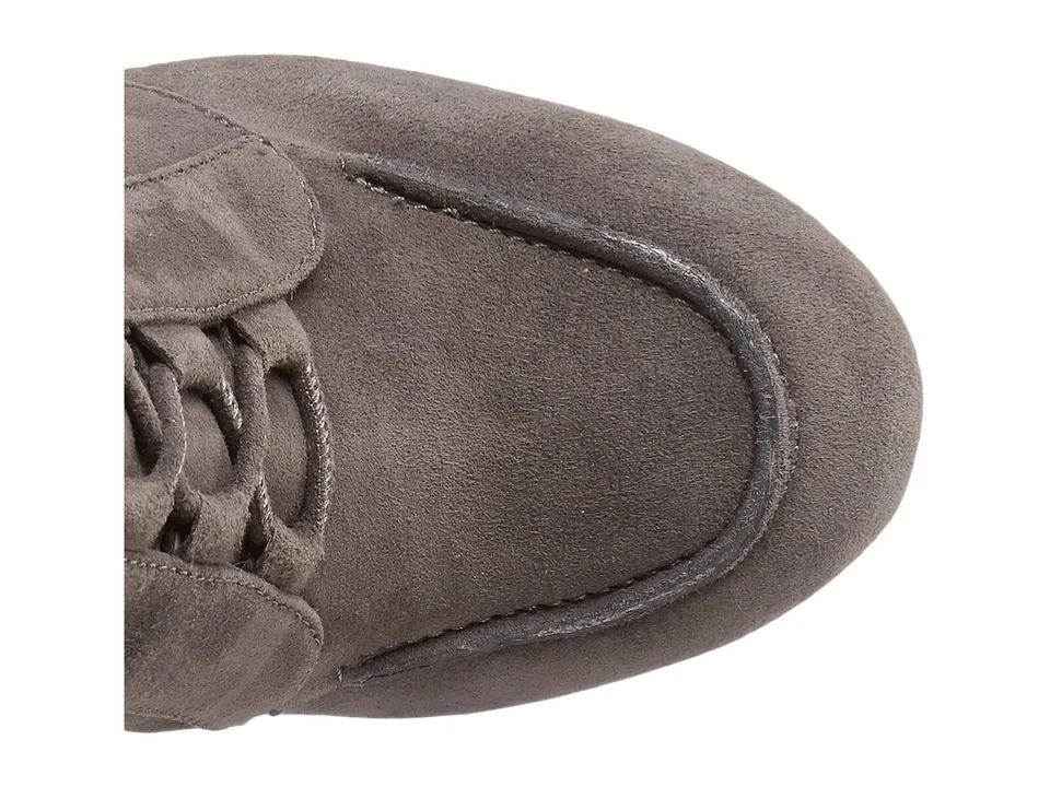 85% OFF CALVIN KLEIN 系列 Alena Cobblestone 麂皮绒厚底短靴 38 码 — 第 2/4 张图片