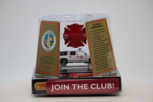 Code 3 Collectibles Las Vegas Fire Dept. Battalion #1 Chevrolet Suburban 12407 - Picture 7 of 9