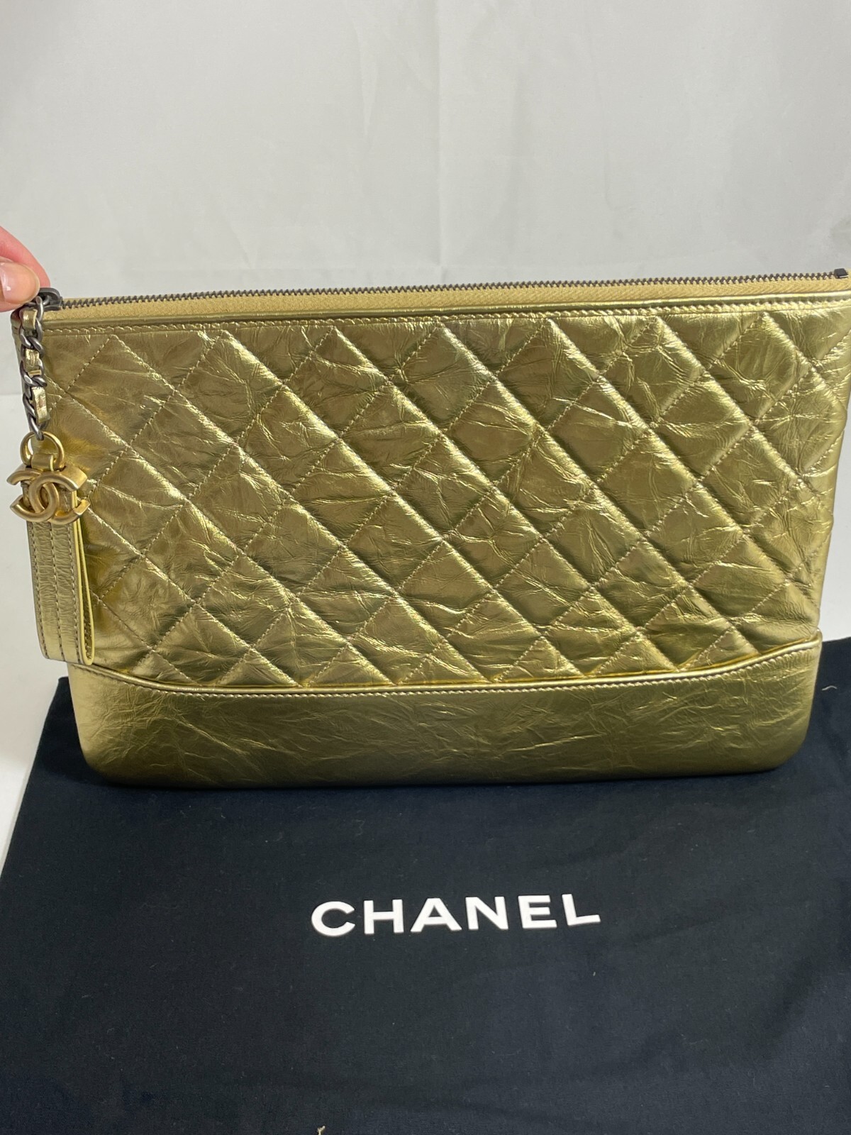 CHANEL GABRIELLE GOLD LEATHER O CASE MEDIUM CLUTCH Gem