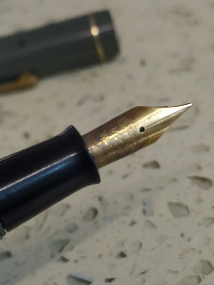 PLUMA ESTILOGRÁFICA WATERMAN W2 VINTAGE - GRIS ORO 14K MEDIANA W2B Foto 2 de 4