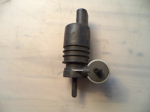 Wischwasserpumpe Pumpe Scheibenreinigung VW Audi 1K6955651 3122789 6681