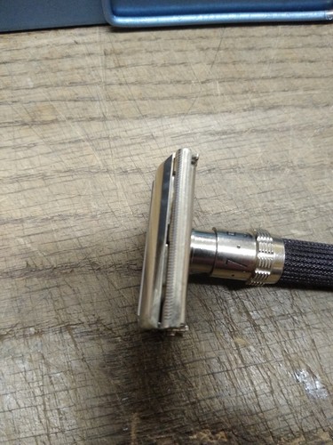 Vtg Gillette 1969 Date Code O-1 TTO Adjustable Safety Razor Black Beauty Nice! - Picture 12 of 12