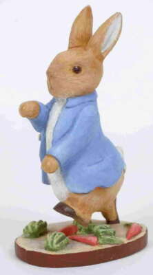 William Britains Peter Rabbit Peter Running 40388 Sun Damaged Box