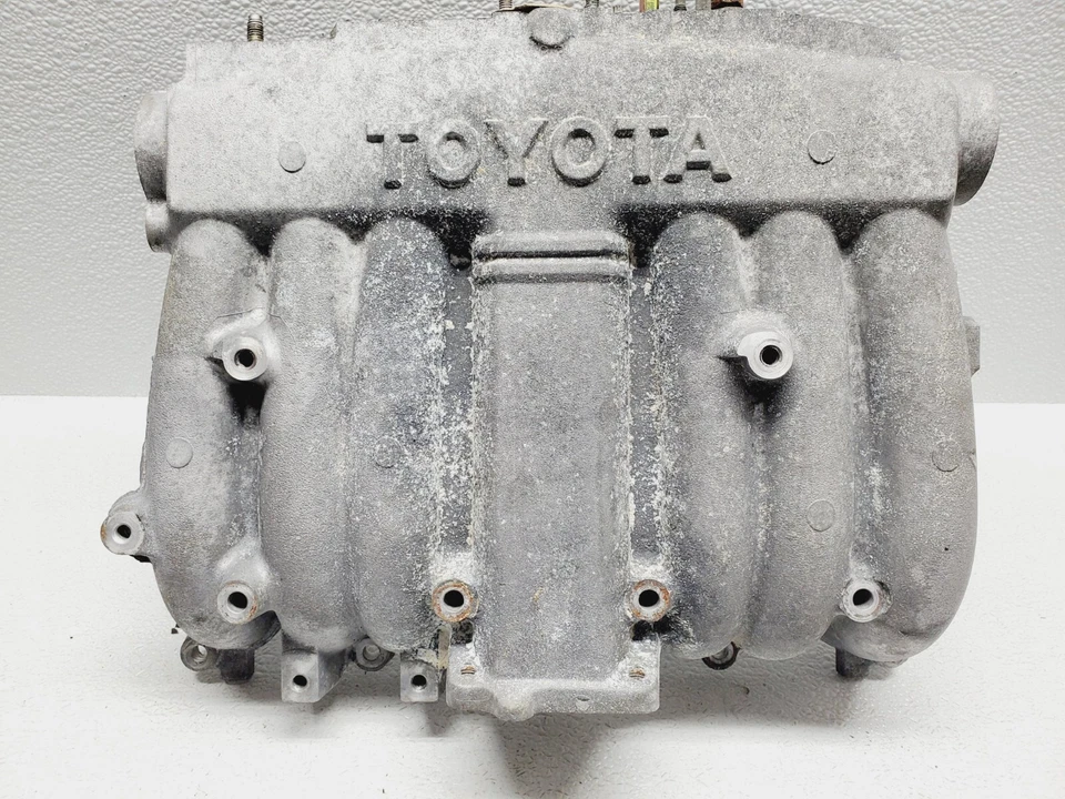 Upper Intake Manifold Plenum 1990-1995 Toyota 4Runner Pickup V6 3VZ-E 3.0 3vz-fe - Image 4 of 4