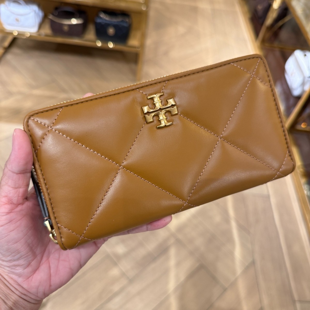 Tory Burch Kira Chevron Zip Continental Quilted Leather Wallet