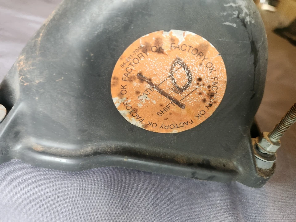 Dodge Jeep Liberty Dakota 2004-2011 3,7 L V6 cubierta de válvula izquierda conductor OEM Foto 2 de 3