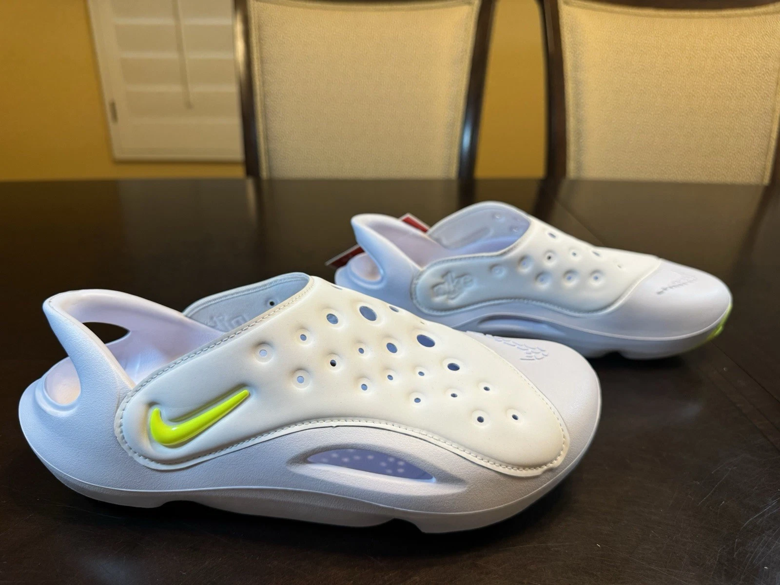 Sandali Nike Aqua Swoosh scarpe da acqua nuovi taglia 7 anni